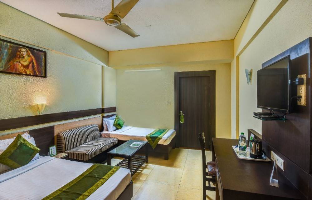 1608788838Executive-Room-Hotel-Shagun-(4)